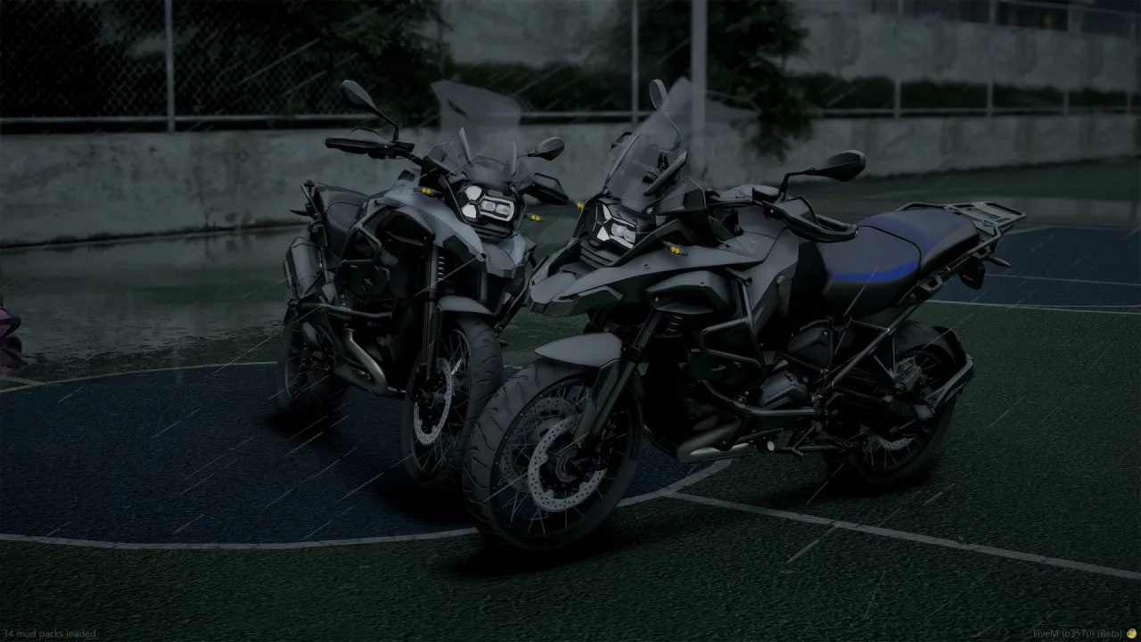 BMW R 1200 GS Adventure (2014 - 2018) FiveM bikes in dark grey on a rainy outdoor court at night