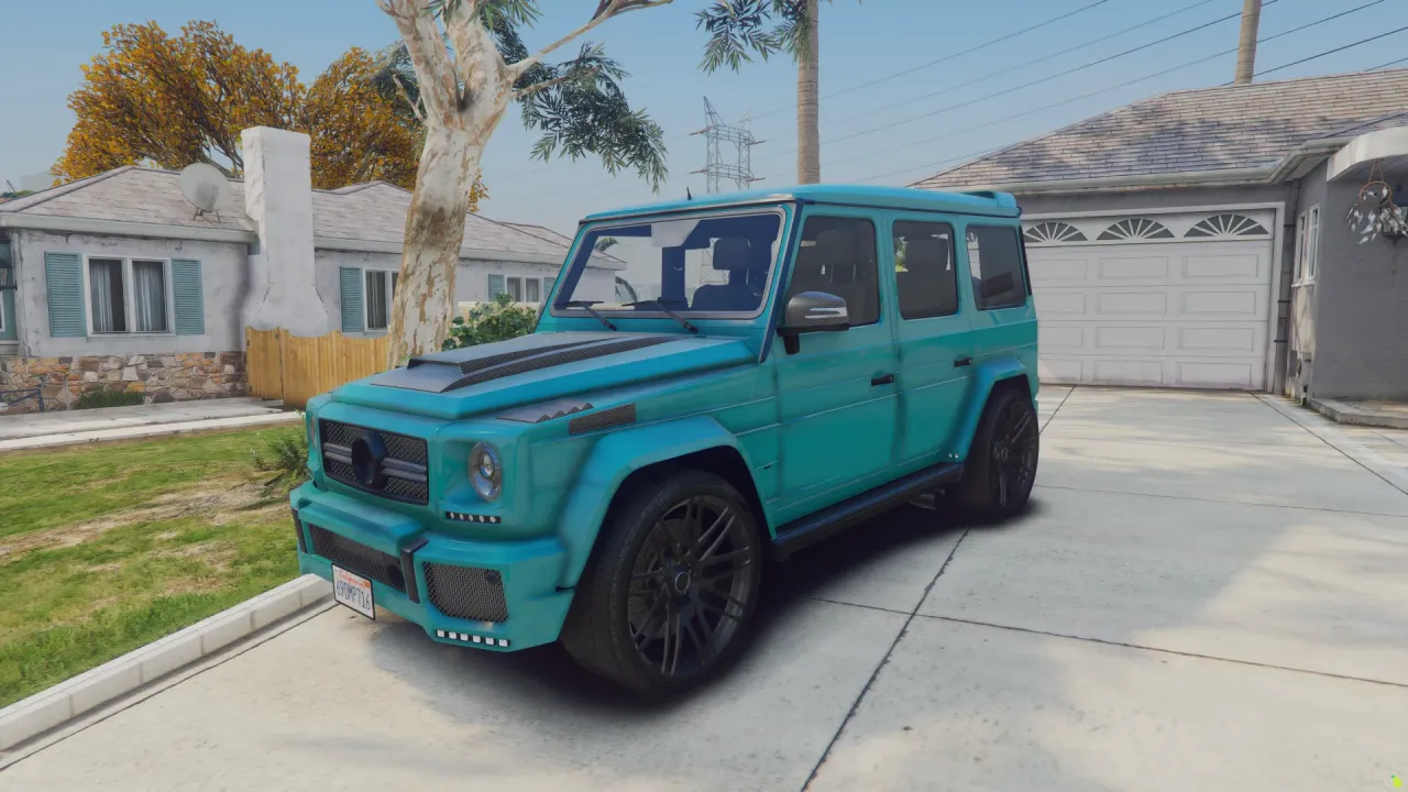 Brabus G700 FiveM and GTA5 SUV in teal with black hood and wheels, front three-quarter on a suburban driveway